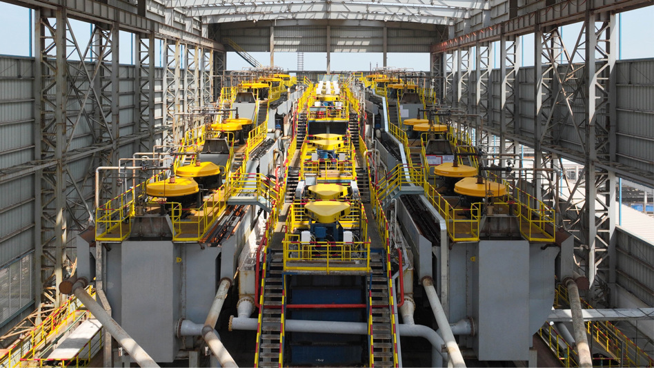 亚钾国际老挝现代化的钾肥生产工厂（浮选车间）。受访者供图