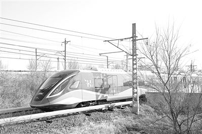 新博注册：全球首列氢能源市域列车完成满载运行试验